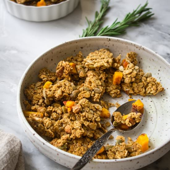 Rosemary Peach Granola - Recipe photo by cashews_and_quinoa