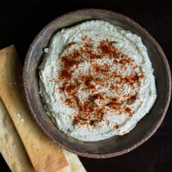 Oil-free Creamy Hummus - Recipe photo by vegancabinlife