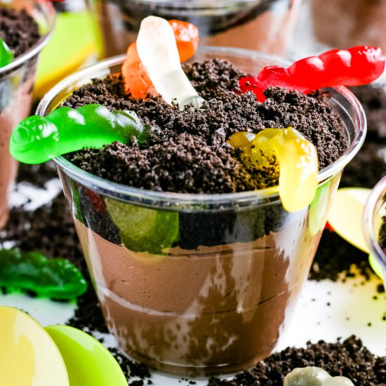Oreo Dirt Cups - Recipe photo by julieseatsandtreats
