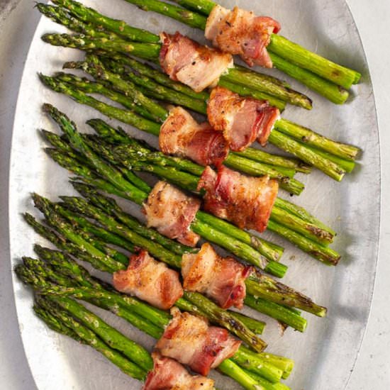 Bacon Wrapped Asparagus - Recipe photo by thegrillingguide