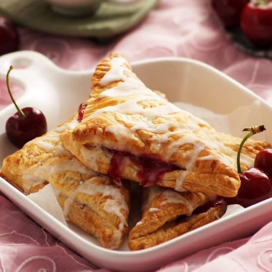 Easy Cherry Turnovers - Recipe photo by blend with spices