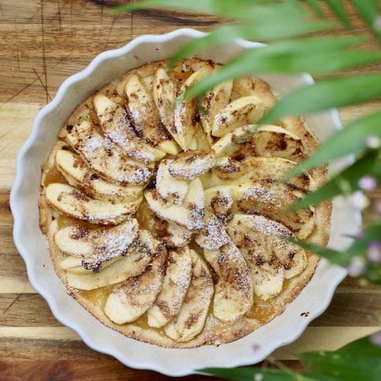 Apple tart (Tarte aux pommes) - Recipe photo by La cuisine de Geraldine