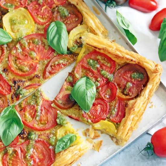 Puff Pastry Tomato Tart with Pesto - Recipe photo by CurlysCooking