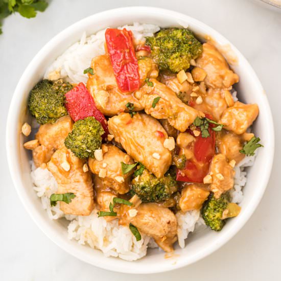 Easy Thai Peanut Chicken - Recipe photo by familyfreshmeals