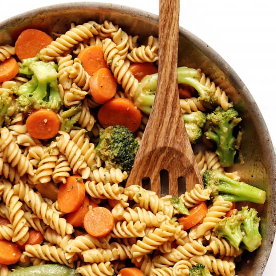 Vegetarian Stir Fried Pasta - Recipe photo by Donut Worry Be Healthy
