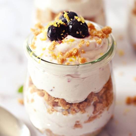 No-Bake Blueberry Cheesecake Cups - Recipe photo by Elke living
