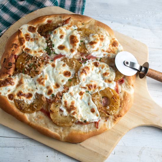 Ham Pineapple Pizza Coconut Sauce - Recipe photo by BinkysCulinaryCarnival