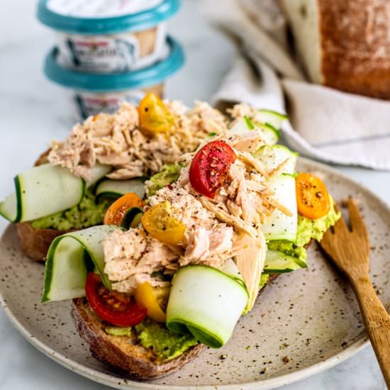 tuna avocado toast - Recipe photo by killingthyme