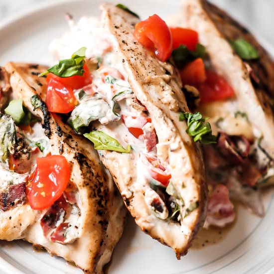 BLT Stuffed Chicken Breast - Recipe photo by @whitekitchen_redwine