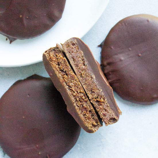 Healthy Thin Mint Cookies - Recipe photo by Kathryns.kitchen.blog