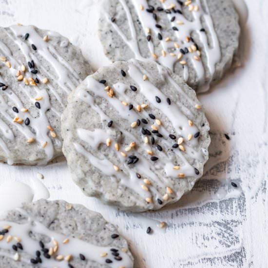 Black Sesame Shortbread Cookies - Recipe photo by cooking_therapy