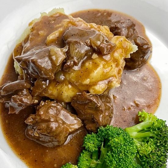 Easy Beef Tips and Gravy - Recipe photo by olubunmiroberts