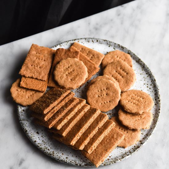 Vegan, gluten free graham crackers - Recipe photo by georgeats