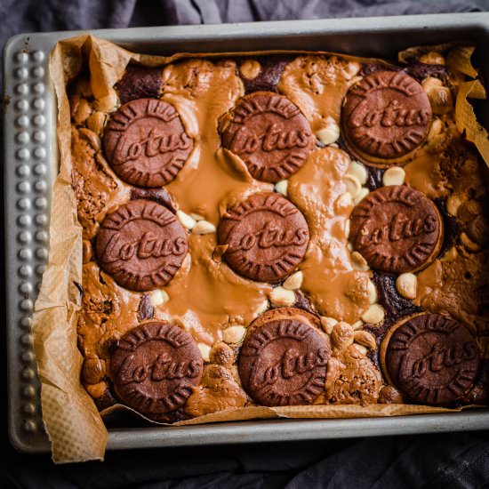 Biscoff Brownies - Recipe photo by tiffinandteaofficial
