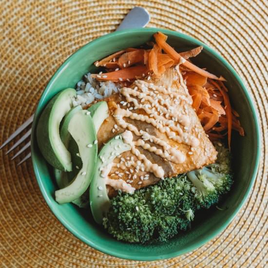 Spicy Salmon Bowls - Recipe photo by jessbeecreates