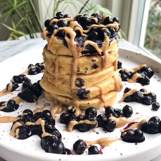 Blueberry Chickpea Pancakes - Recipe photo by livlabelfree
