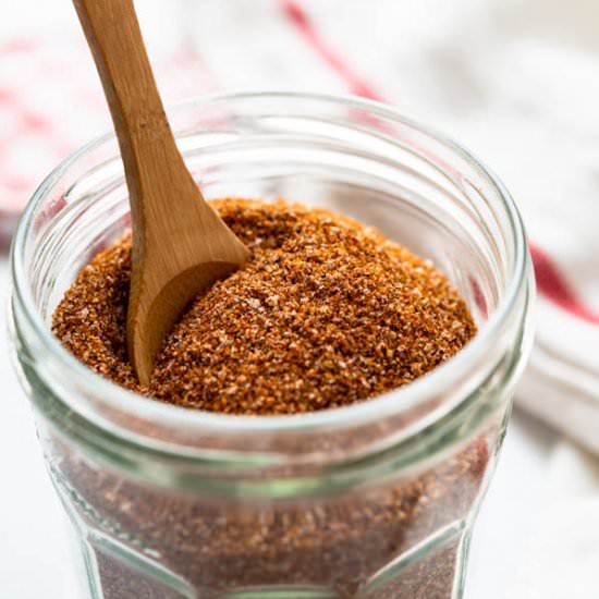 Smoky Chipotle Seasoning & Dry Rub - Recipe photo by garlic and zest