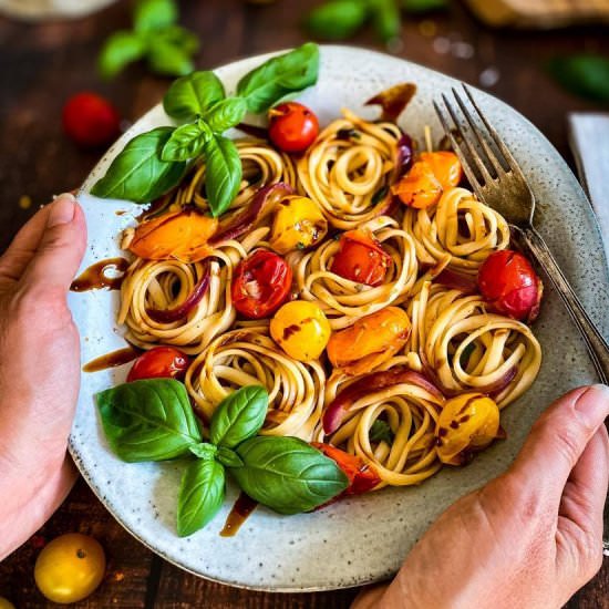 Vegan Cherry Tomato & Basil Pasta - Recipe photo by No Sweat Vegan