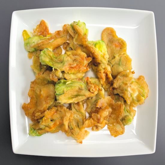 fried courgette flowers - Recipe photo by Cuisine Fiend
