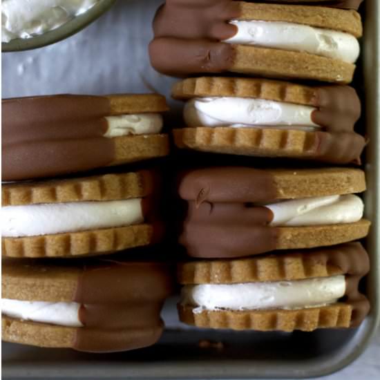 Homemade S'mores Bars - Recipe photo by TwoSugarBugs