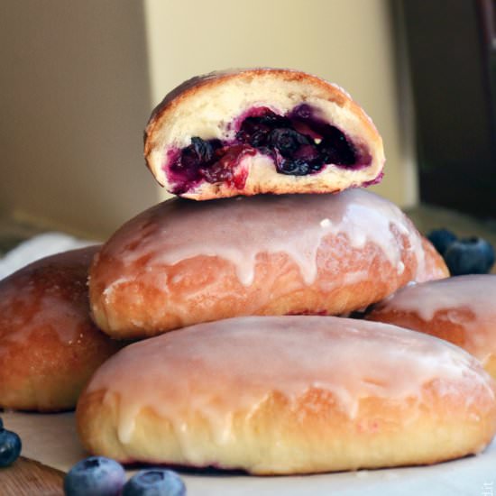 Polish buns filled with blueberries - Recipe photo by Foodohfood