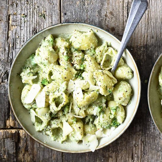 Black Pepper Broccoli Pasta - Recipe photo by servingdumplings