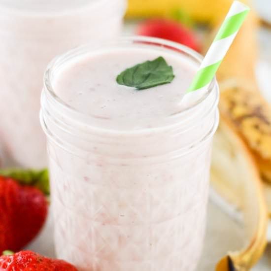 Strawberry Banana Smoothie - Recipe photo by itsnotcomplicatedrecipes