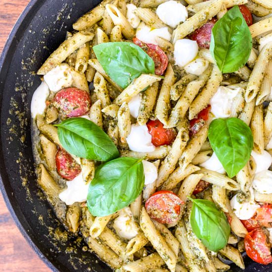 Brown Butter Spinach Pesto Pasta - Recipe photo by Nictastingspoon