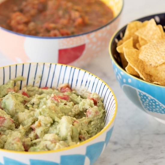 Better Than Chipotle Guacamole - Recipe photo by thematbakh