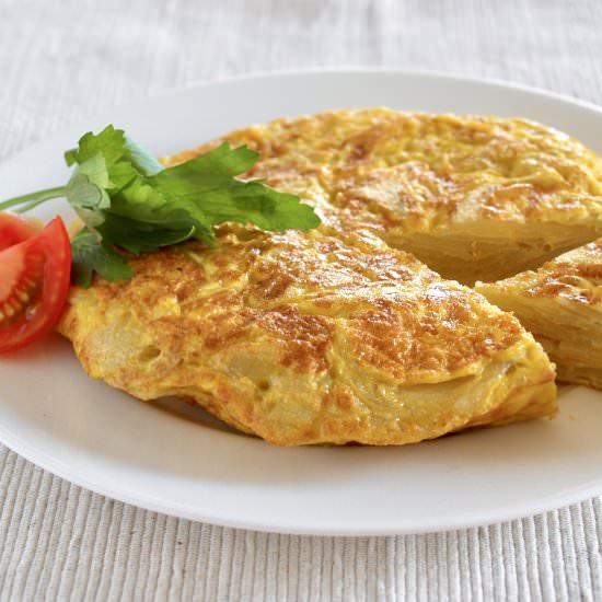 Tortilla de Patatas Española - Recipe photo by ochikeron