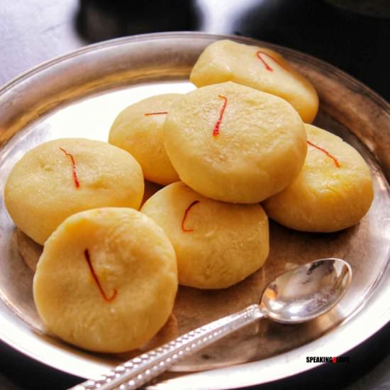 Saffron-infused Milk Fudge - Recipe photo by speakingaloud