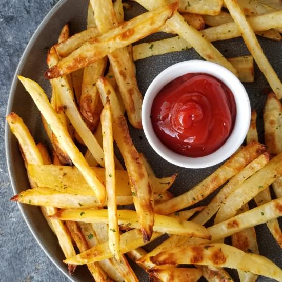 shoestring fries - Recipe photo by amandacooksandstyles