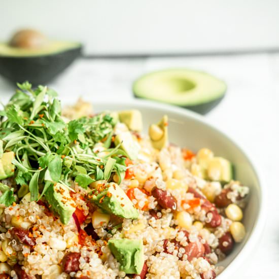 Loaded Corn and Quinoa Bowl - Recipe photo by @whitekitchen_redwine