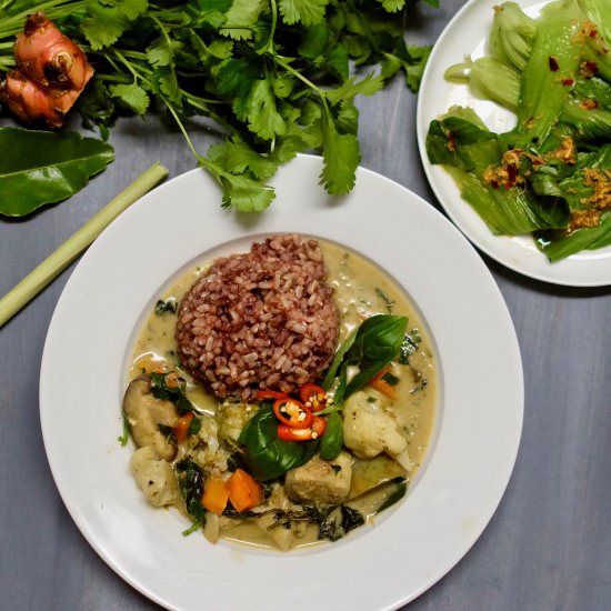 Vegetable Thai Green Curry Recipe - Recipe photo by urbanfoodlover