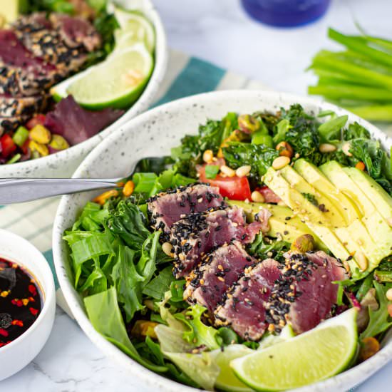 Sesame Tuna & Avocado Salad - Recipe photo by GradFood