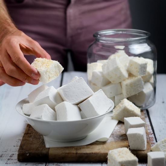 Homemade Marshmallows - Recipe photo by JayWadams