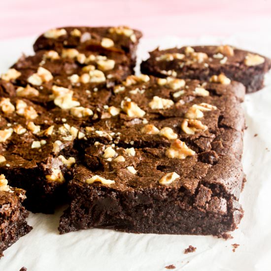 Gooey Cocoa Brownies - Recipe photo by The Desserted Girl