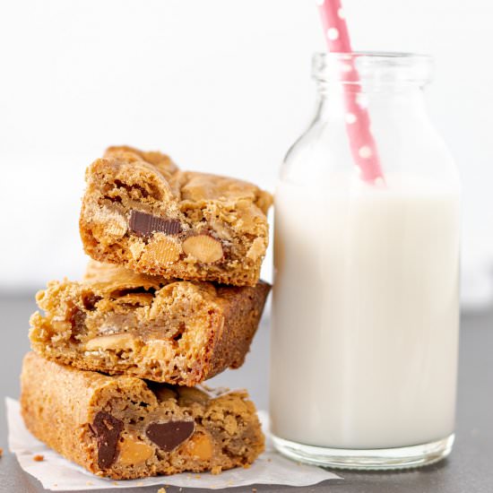 nutty butterscotch blondies - Recipe photo by butter and bliss