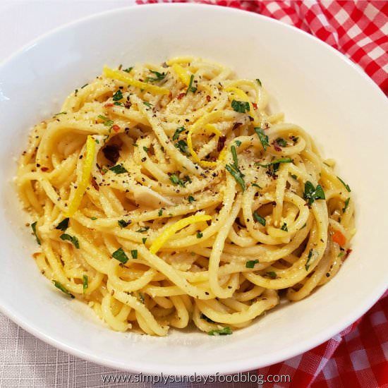 Spaghetti aglio e olio - Recipe photo by simply sundays