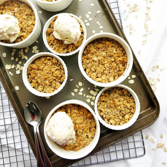 Chai Pear Crisp - Recipe photo by olivesandlamb