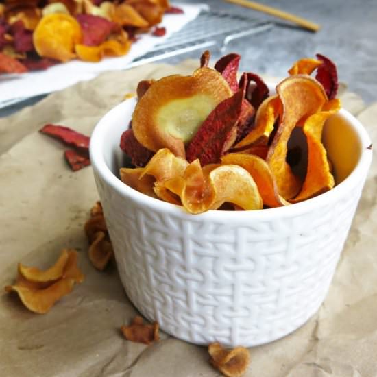 Tri-Coloe Veggie Chips - Recipe photo by olivesandlamb