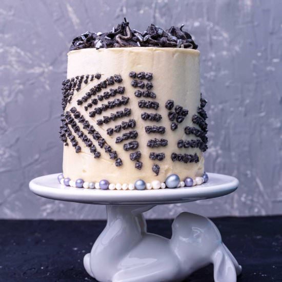 Vegan Hummingbird Cake - Recipe photo by vegandollhouse