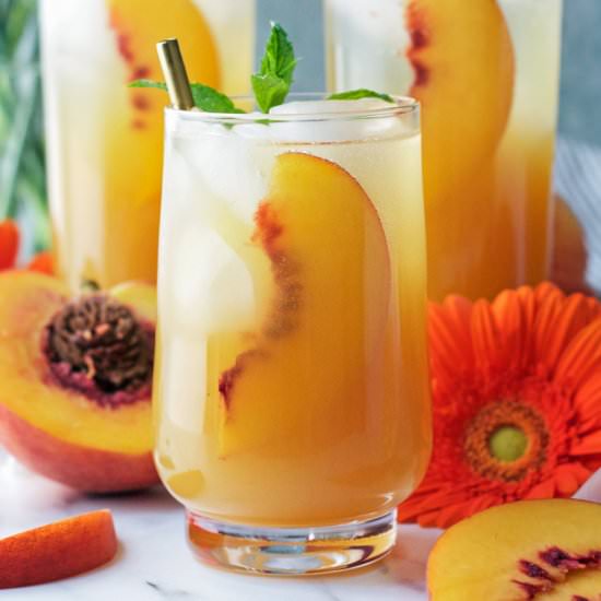 Peach Tea Spritzer - Recipe photo by peanutbutterandfitness
