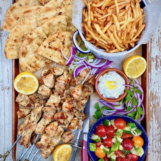 How to make chicken souvlaki - Recipe photo by marilenaskitchen