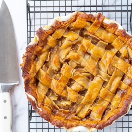Grandma Annie’s Easy Apple Pie - Recipe photo by Salty Lemon Sister