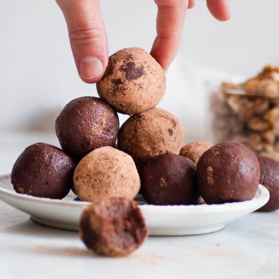 Healthy Raw Brownie Bites - Recipe photo by erinliveswhole