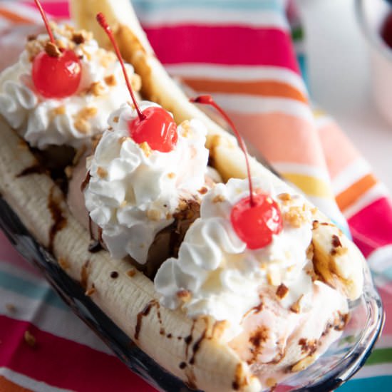 How to make a Classic Banana Split - Recipe photo by KyleeCooks