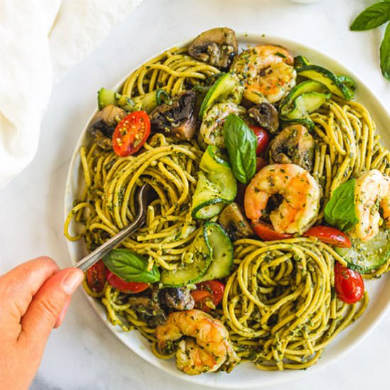 summer pesto pasta with shrimp - Recipe photo by Robust Recipes