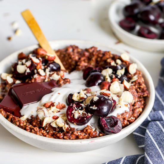 Chocolate Steel Cut Oatmeal - Recipe photo by holistic.foodie