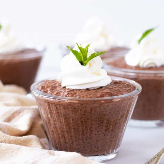 Chocolate Chia Pudding - Recipe photo by littlebitrecipes